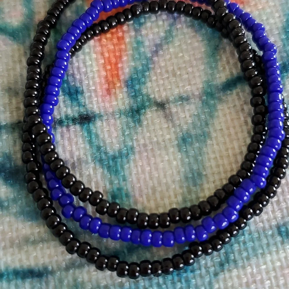 Seed Bead Stack Stretch Bracelets "Blue Line" - Picture 6 of 16
